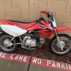 CRF70F dirtbike