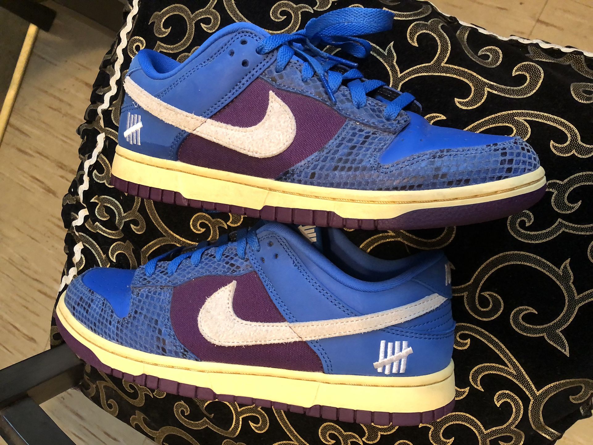 Nike Dunk Low Undefeated 5 On It Dunk vs. AF1