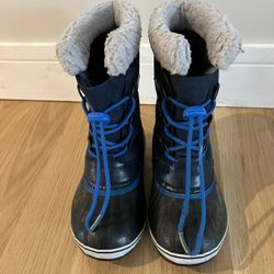 Kids Sorel Winter Boots - Size 4