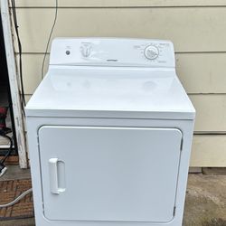 Dryer GE In Excellent Conditions🔥