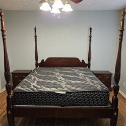 Thomasville Solid Wood King Bedroom Set w/ Mattress – Bed, Dressers & Nightstands