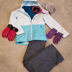 Girls Ski Outfit: 3 in-1 North Face Jacket & Ski Pants

