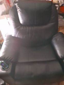 Black Leather Power Lift Recliner Chair