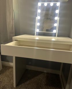 White desk with chair and led mirror