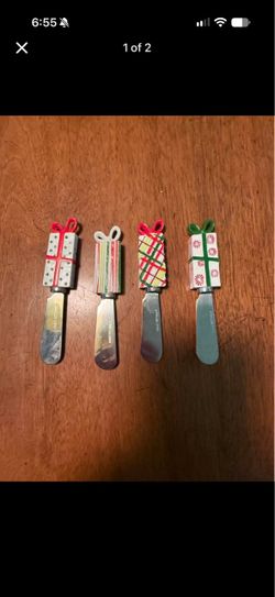 Christmas Gift Box Spreader Knives Set of 4