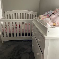 White Baby Bed With Dresser