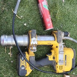 DeWalt Power Grease Gun