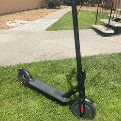 Brand New Electric Scooter It Got Remote Mode Goes 10 Km Perh Drive Mode Go 20 Km/H Sport Mode Goes 30 Km/H it will come with Brand New charger for fr