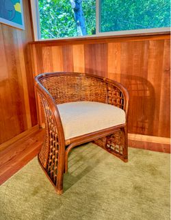 Vintage Mid Century Modern Rattan Barrel Chair
