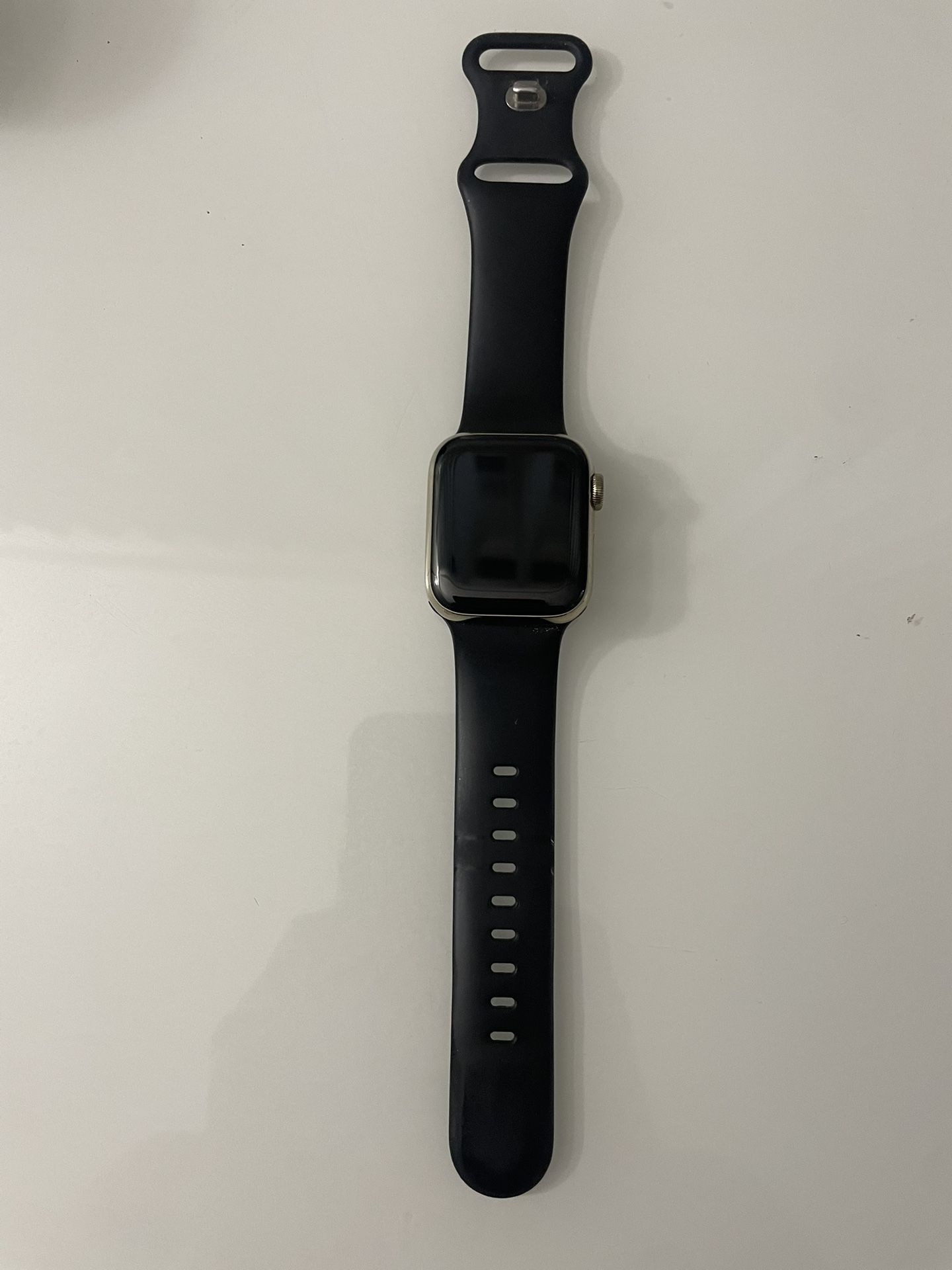 Apple Watch Series 6 – 40mm Stainless Steel (GPS Only)