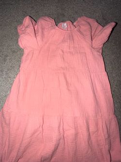 Girl dresses pink