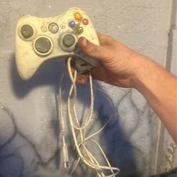 Xbox 360 Game Controller With Charging Cable But No Battery