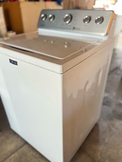 Maytag commercial technology washer 4.5 Cuft super capacidad free delivery