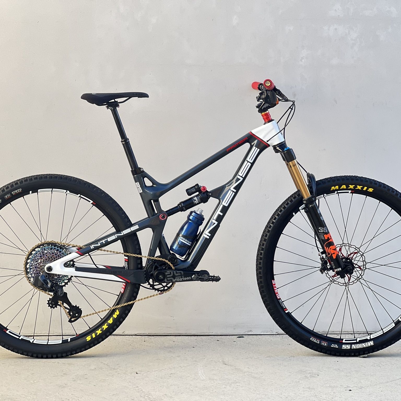 NEW 2022 Intense Primer Carbon Full Suspension Mountain Bike. MEDIUM. SRAM XX1 AXS (ELECTRONIC) EAGLE. 29er. 