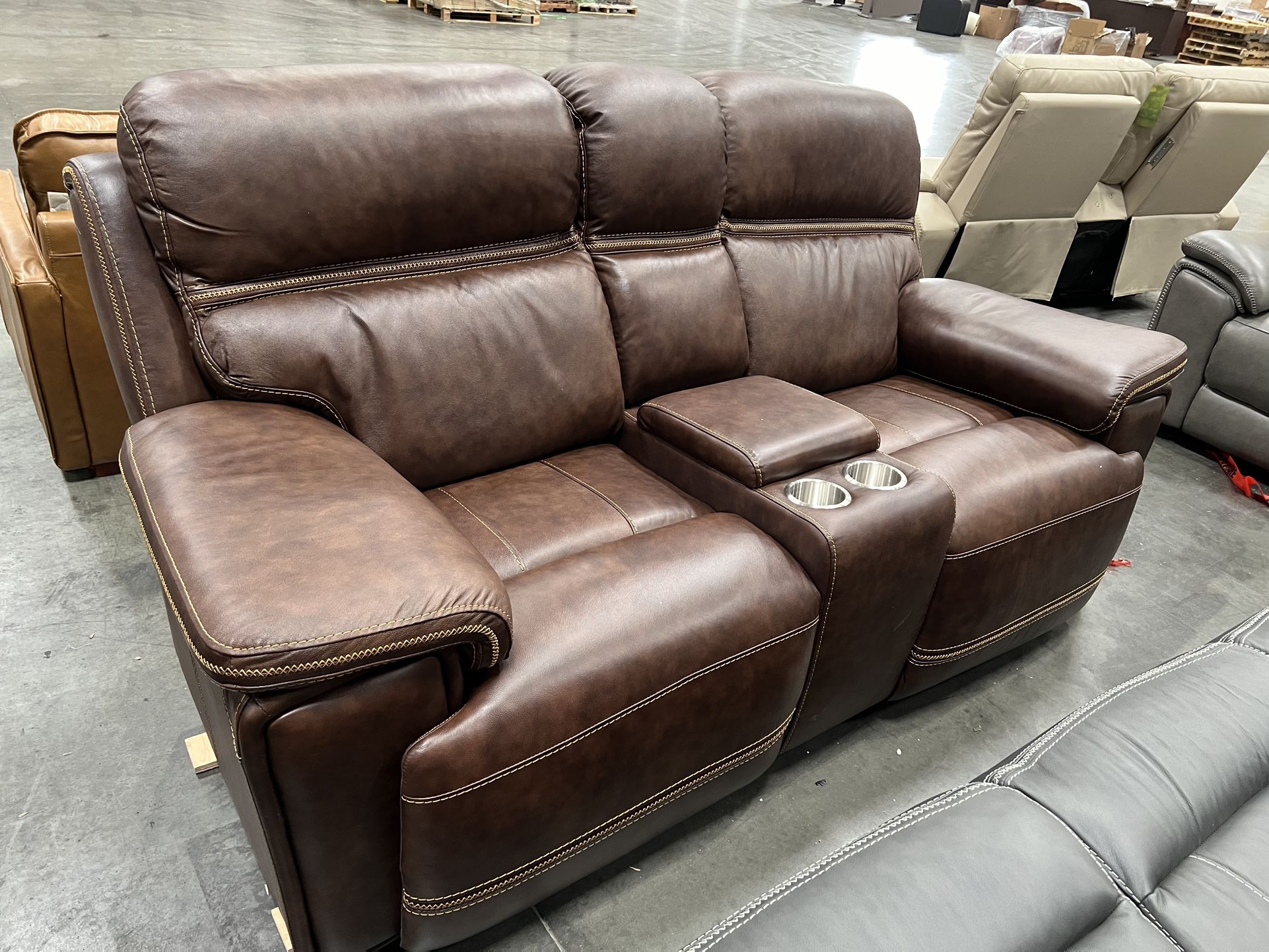 Italian Leather Loveseat Console Fresno P2 Brown