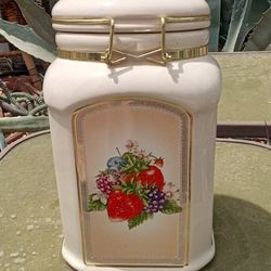 VINTAGE KNOTT'S BERRY FARM COOKIE JAR