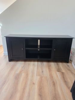 LIVING SPACES HEMNES TV Unit