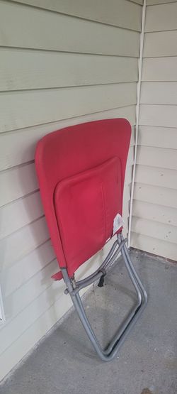 Foldable campaign chair