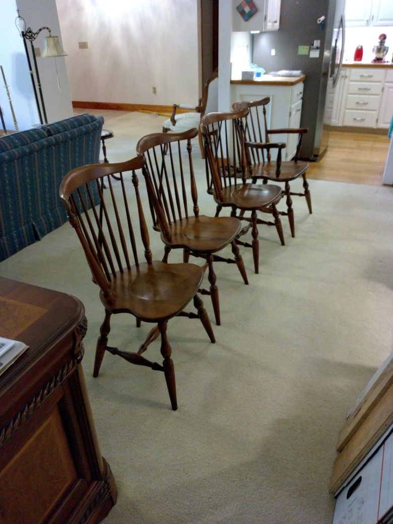 4 Dining Chairs - Fiddleback Style