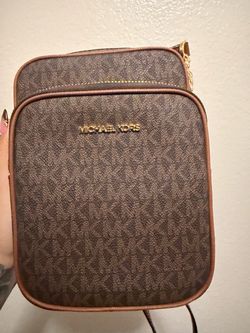 Michael Kors Jet Set Travel Signature Crossbody