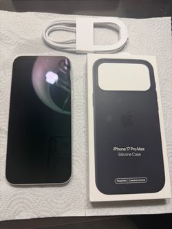 iphone 17 pro max 256gb unlocked clean Imei great condition 🪫 health 100% 🪫 cycle count 147 case and charger included no box $1,050