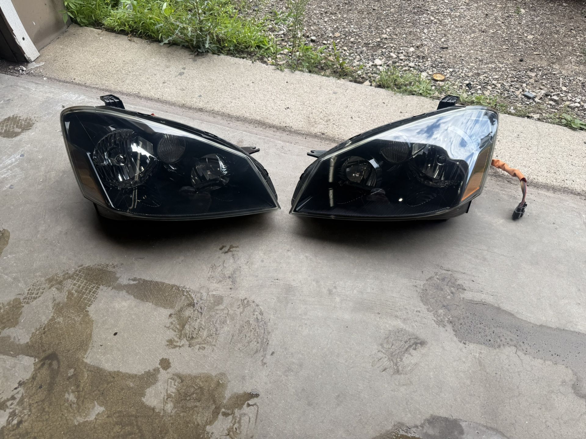 2005 Nissan Altima Headlights