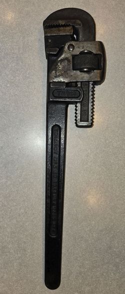 Vintage Trimont 18" pipe wrench (drop forged)