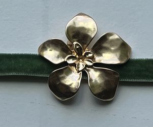 Lucky brand green velvet gold flower choker necklace