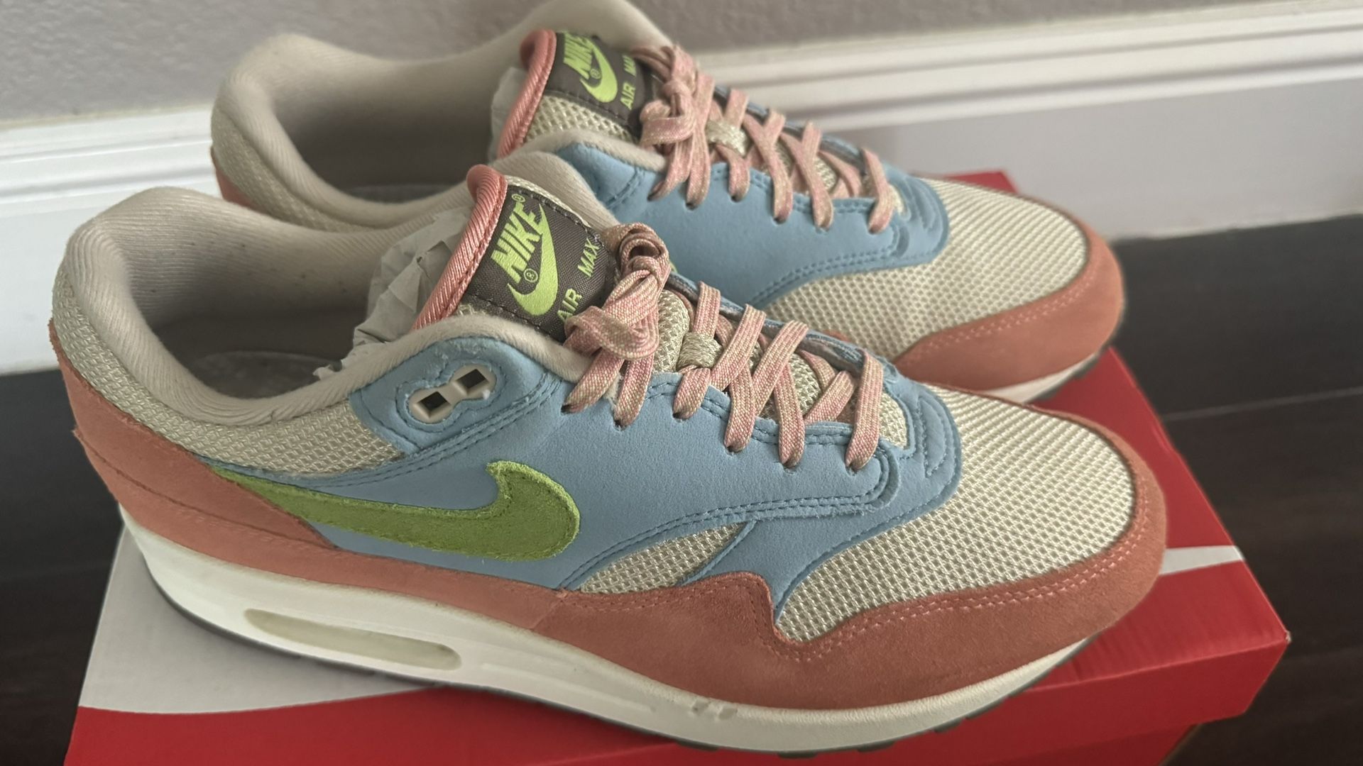 NIKE AIR MAX 1 Size 10 Retail $279 + Tax