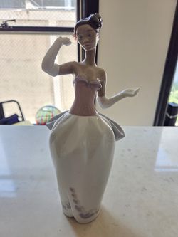 Lladro Porcelain Figurine