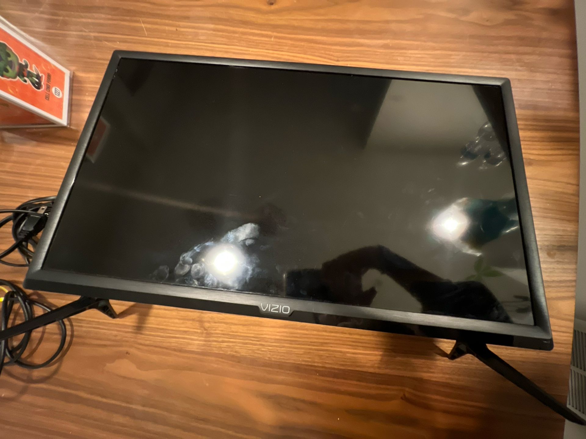 TV  24”