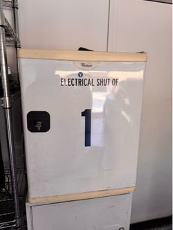 Mini fridge