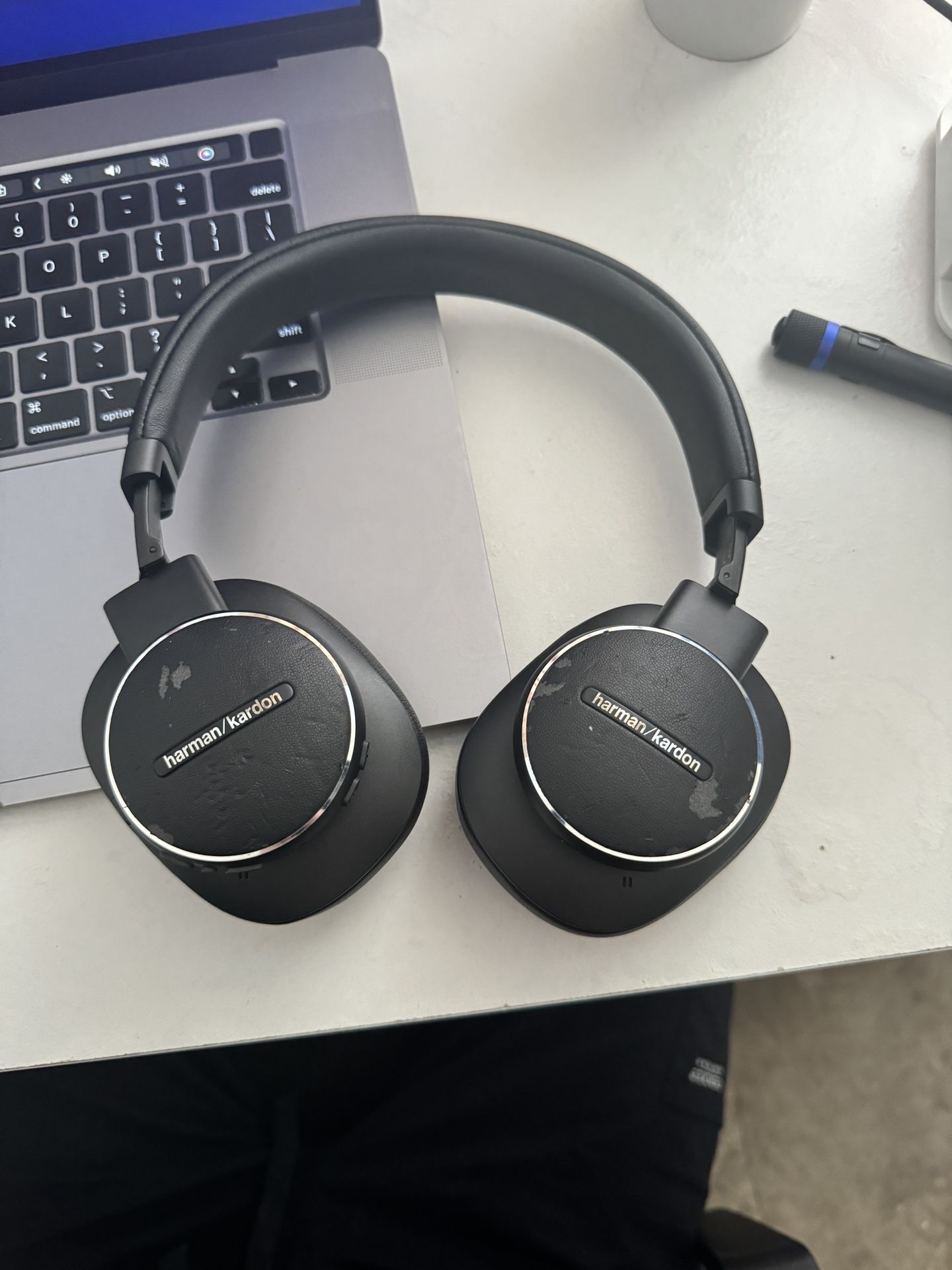 Harmon Kardon Noise Canceling Bluetooth Headphones