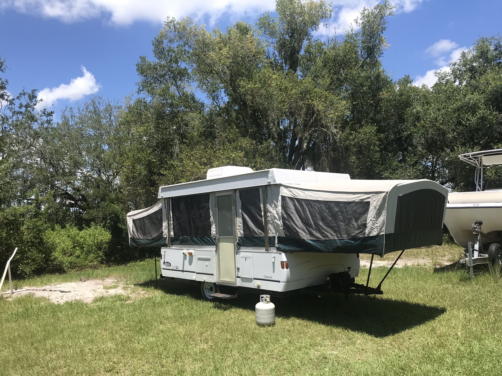 2000 Coleman pop up camper