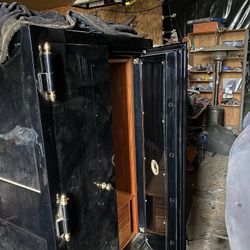 Beautiful Safe “Showpiece “