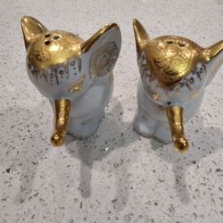 Glass Vintage Elephant Salt Pepper Shakers