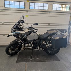 2015 BMW R1200 GSA