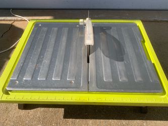 Ryobi 4.8 -Amps 7 in. Blade Corded Tabletop Wet Tile Saw 2 additional blades