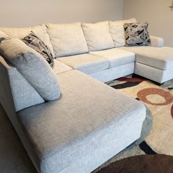 Free Delivery! Gray Sectional Couch Sofa Chaise Foot Rest Ottoman Ashley Furniture