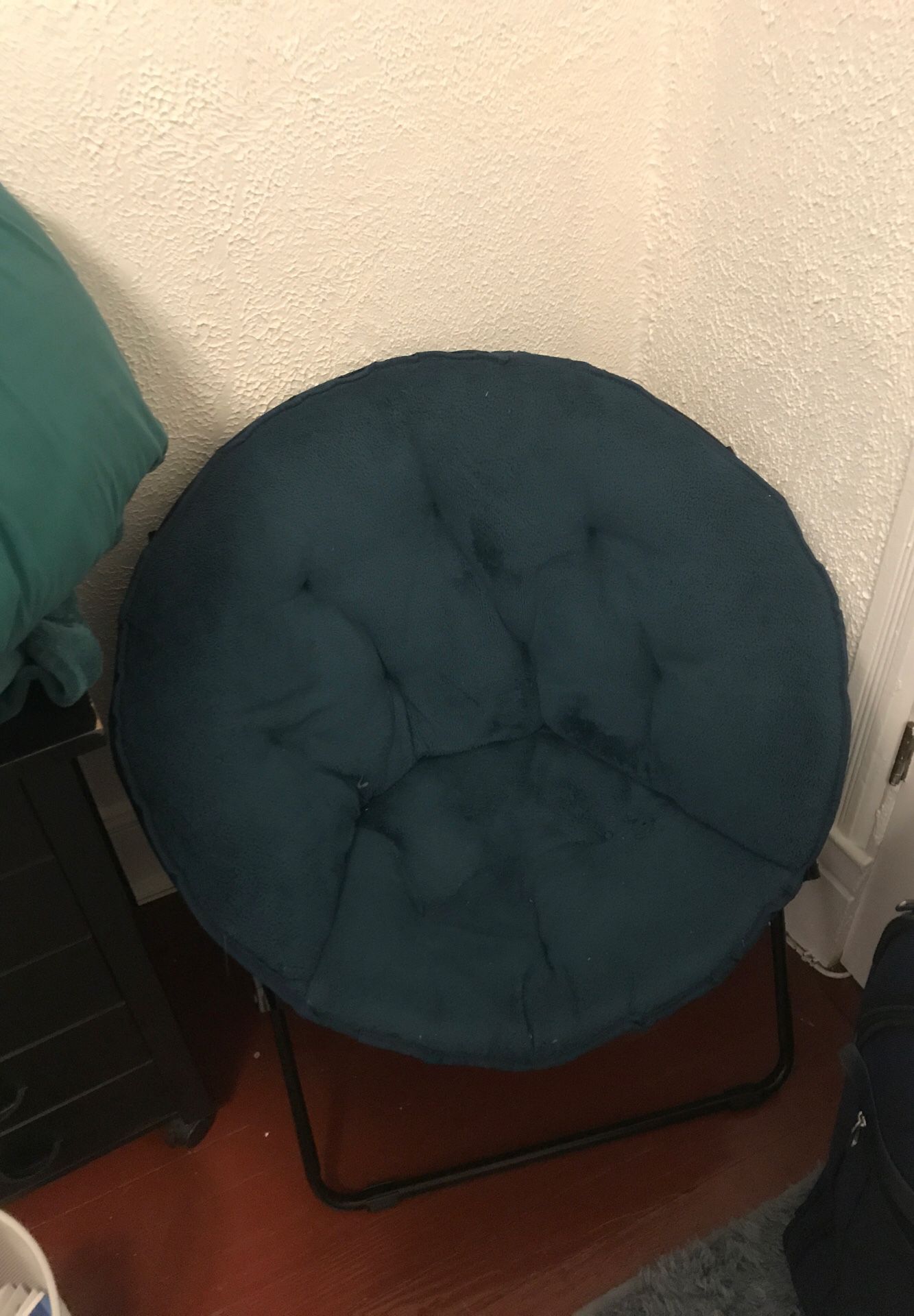 Dorm chair