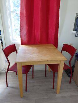 Small table with 2 chairs