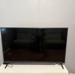 LG 40’ TV 