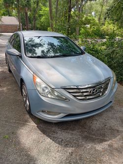 2011 hyundai sonota SE. - 135k