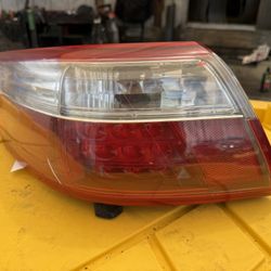 Toyota Camry Taillight Tail Lamp quarter panel mounted Driver side LH Hybrid 2007 -2009 ; J368