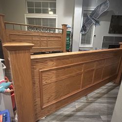 Complete King Sized Bed (Bed, Frame, Slat Platform, Mattress Included)