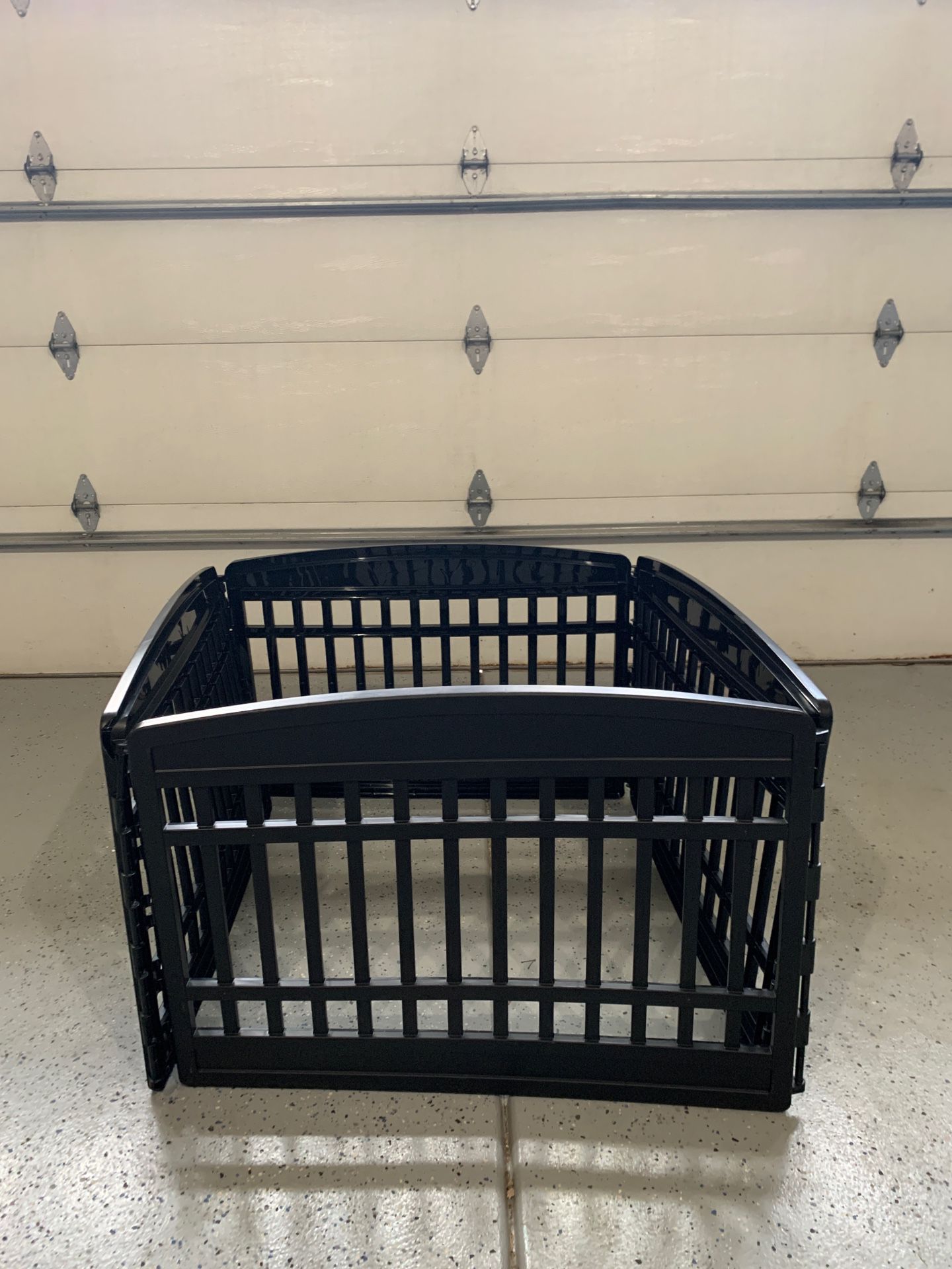 Pet Playpen (small Crack, Doesn’t Effect Function)