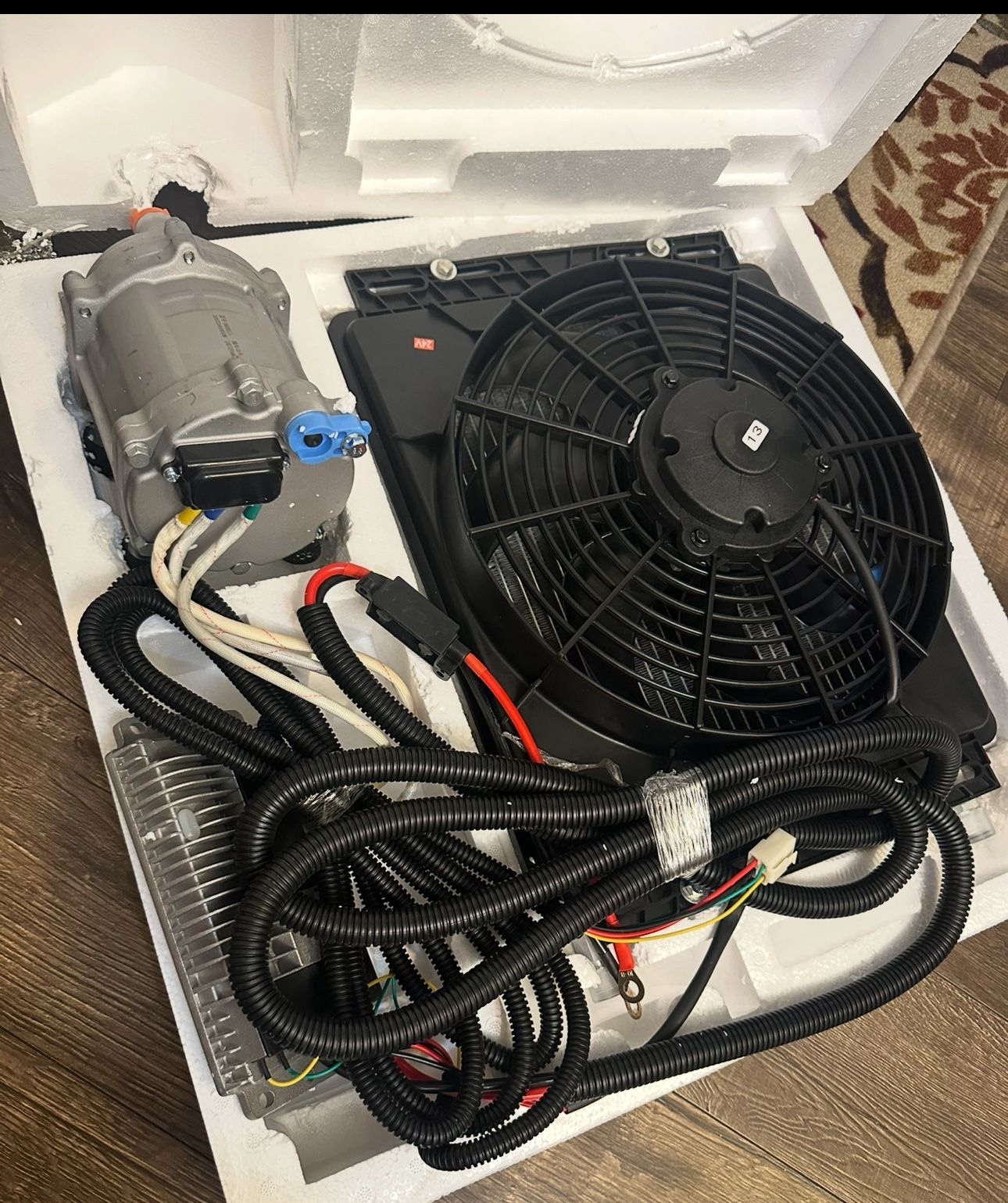 12000 BTU 24V Universal A/C