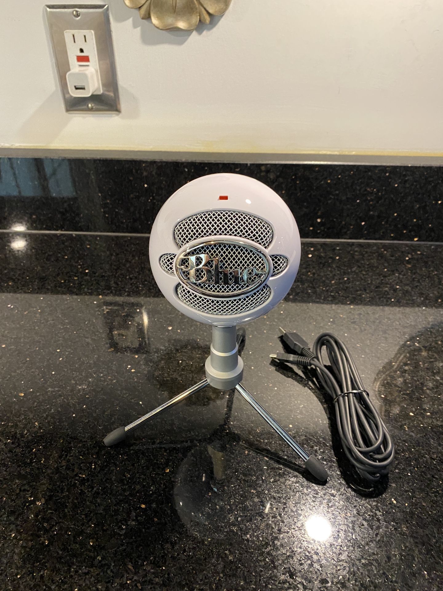Blue Microphones Snowball iCE Wired Cardioid USB Plug 'n Play Microphone