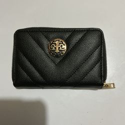 New Black Wallet With Zipper Pocket And Card Slots. 