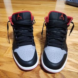 Air Jordan Mid